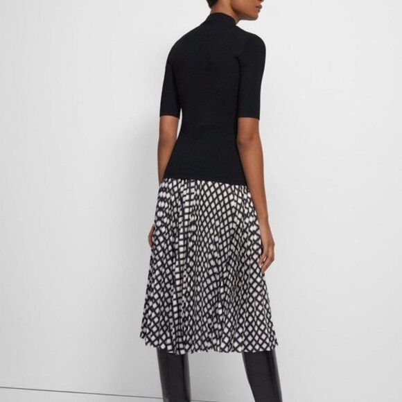 THEORY Turtleneck Sweater in Regal Wool - Picture 2 of 5